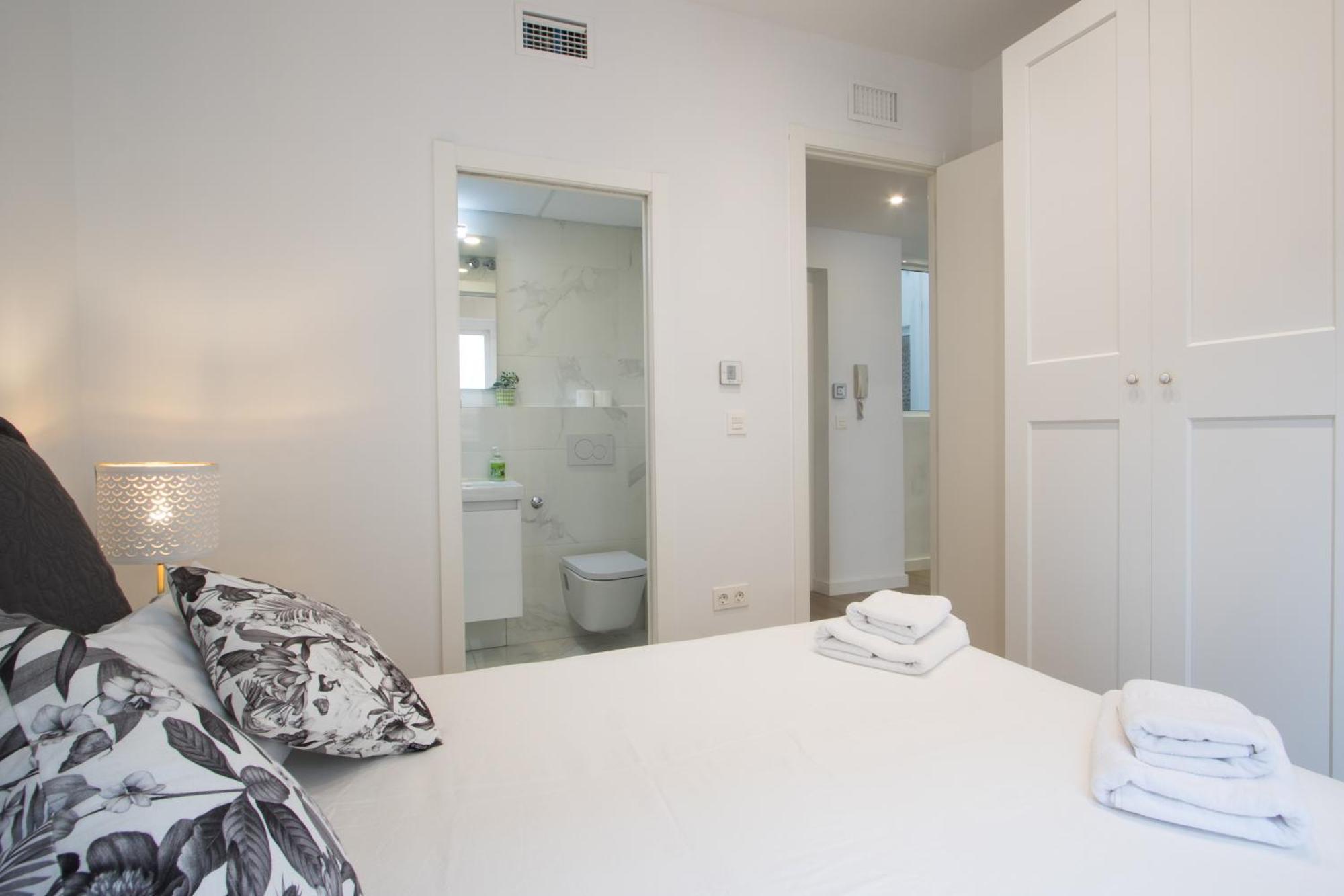 4 Bedroom/3 Baths W/ Ac In Near Beach! Alicante Exterior foto
