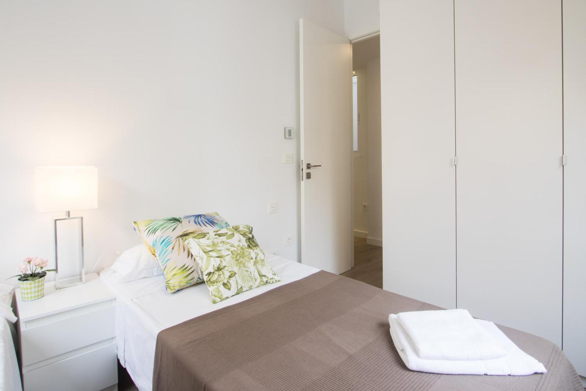 4 Bedroom/3 Baths W/ Ac In Near Beach! Alicante Exterior foto