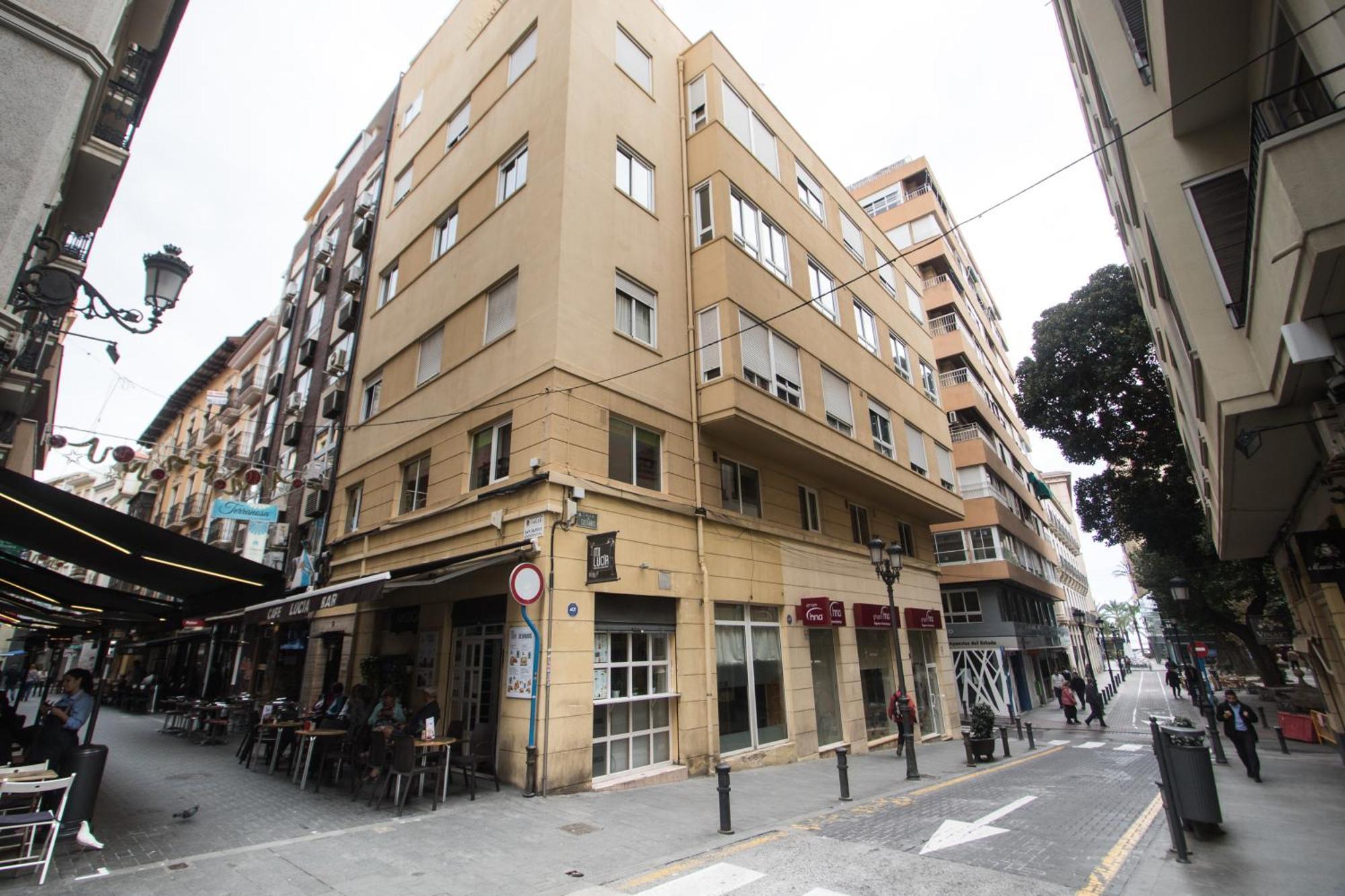 4 Bedroom/3 Baths W/ Ac In Near Beach! Alicante Exterior foto